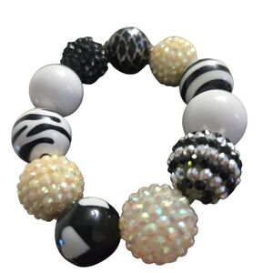 Black & White Beaded Stretch Bracelet with Iridescent Accent